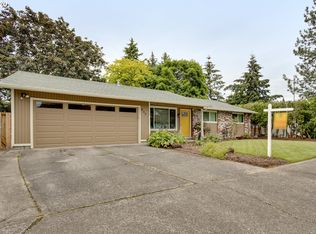 935 NE 22nd St, Gresham, OR 97030