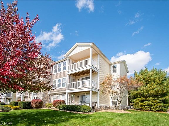 2nd image of 863 Cedar Way Unit 806