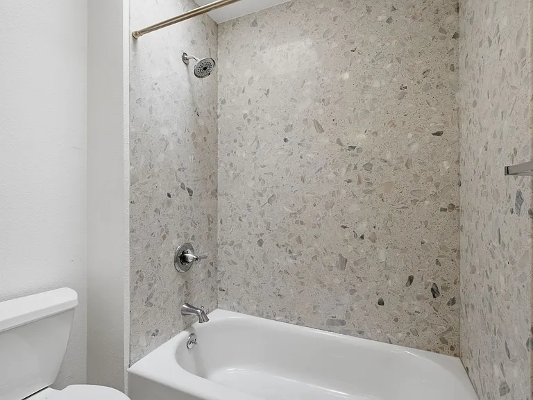 67 Wellington Ave — Photo 25
