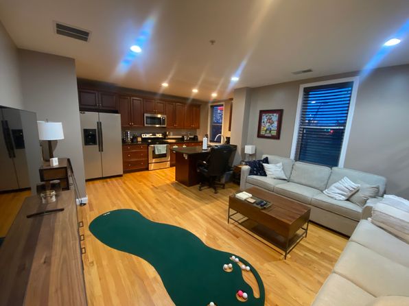 100 Fellsway W APT 207