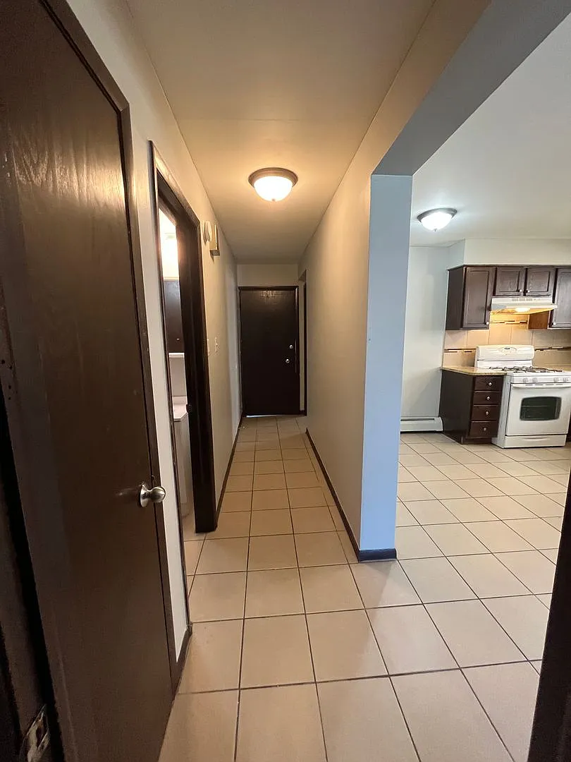 312 Yates Ave. — Photo 2