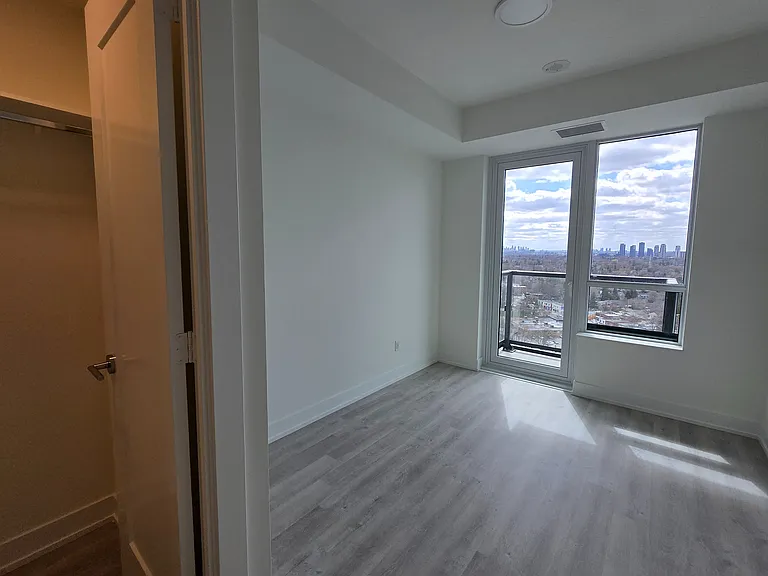 60 Central Park Dr #2110 — Photo 10