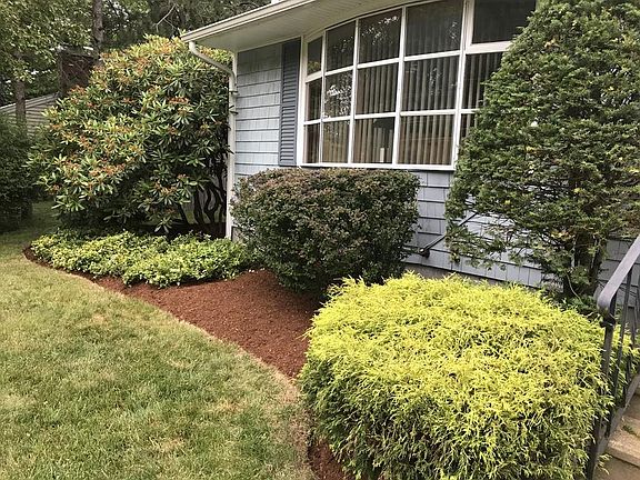 4th image of 25 Sandy Glen Dr