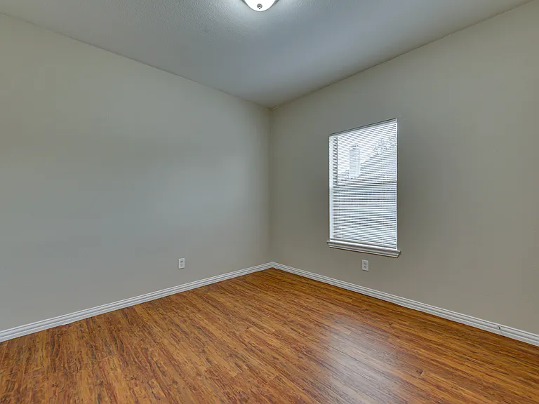 102 Paloma Cir — Photo 25
