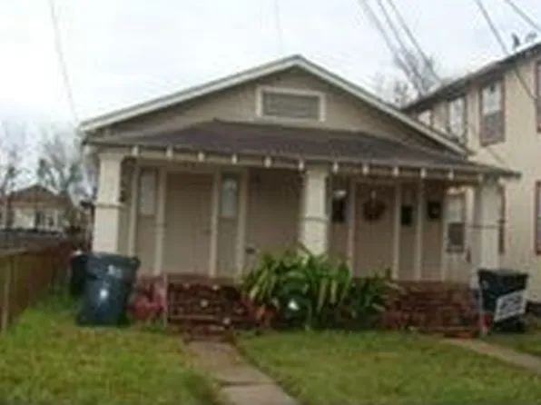 3009 Robert St, New Orleans, LA 70125
