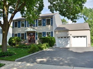 60 Heather Ln, Paramus, NJ 07652