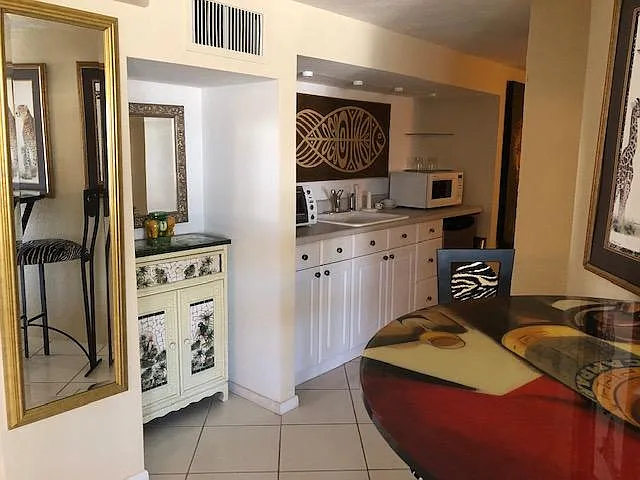 928 Boulevard Of The Arts — Photo 26