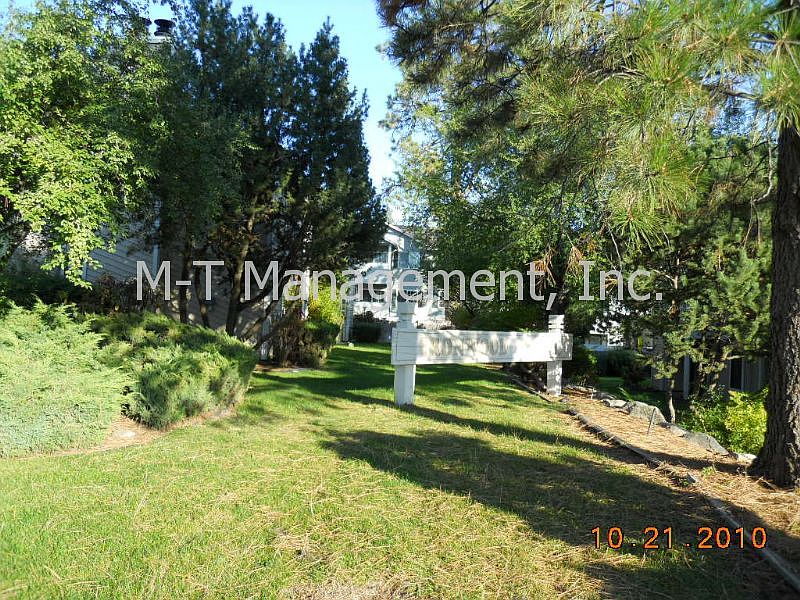 2nd image of 2210 N Houk Rd APT 1