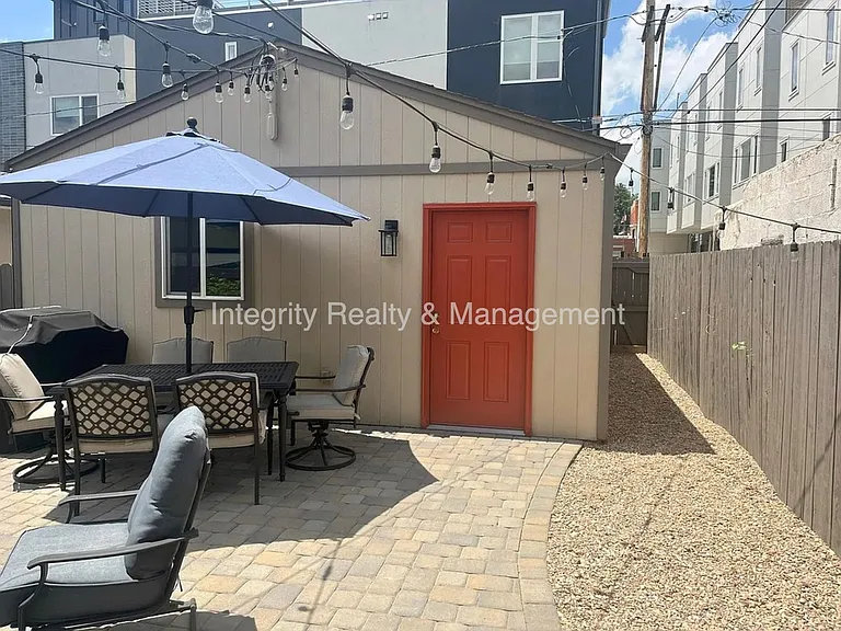 3539 Mariposa St — Photo 21