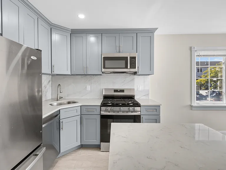 88 Buffalo Ave #2 — Photo 9
