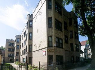 1913 W Larchmont Ave #B3, Chicago, IL 60613