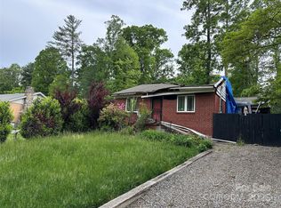 265 Sycamore Dr, Arden, NC 28704