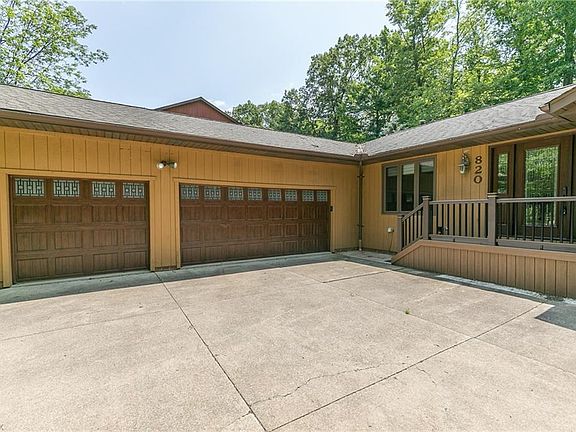 3rd image of 820 Skyland Dr