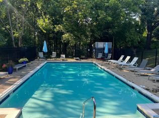 320 S Pantops Dr, Charlottesville, VA 22911