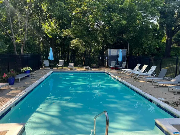 320 S Pantops Dr, Charlottesville, VA 22911