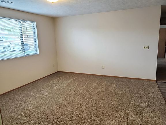 3rd image of 663 Faidley Ct #10