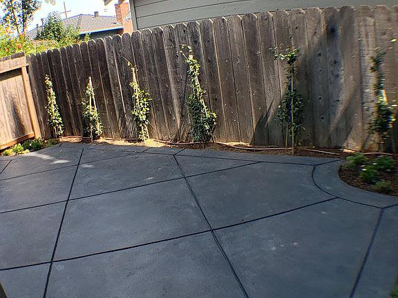 3rd image of 1241 Johnson St