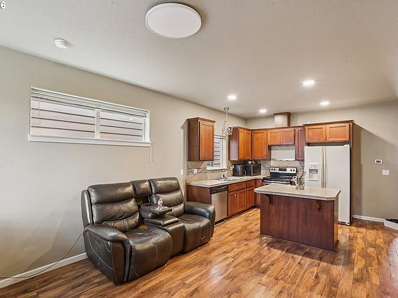 4th image of 2608 Princeton Pl