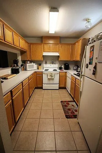 Building Photo - 2005 Legacy Ln