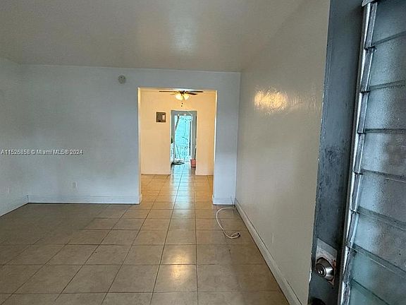 2nd image of 761 Euclid Ave #3