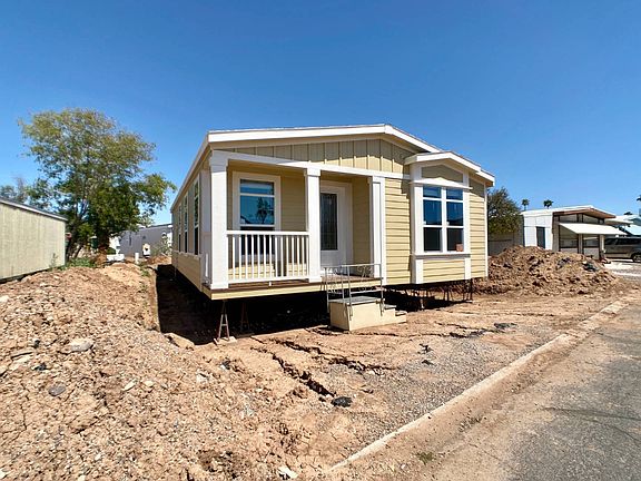 3rd image of 2727 University Dr #37
