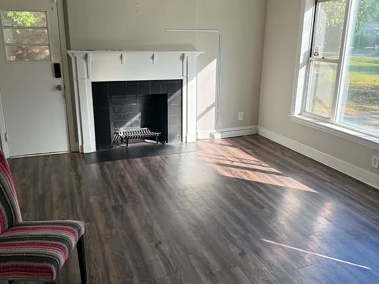 2914 Liberty Rd — Photo 2