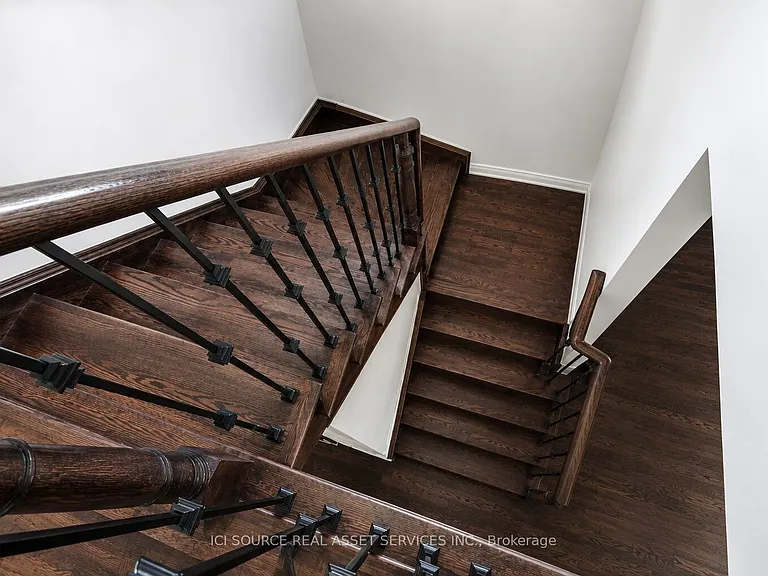 739 Clifford Perry Pl — Photo 19