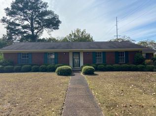 625 N McCrary Rd, Columbus, MS 39702