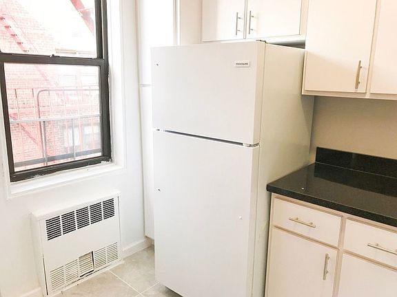 5th image of 8531 120th St APT 6A