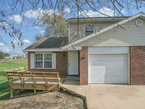 325 S Summit Dr #A, Holts Summit, MO 65043