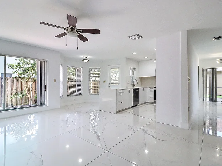 9401 Aegean Dr — Photo 13