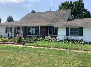 9900 E Edgar Rd, Vestaburg, MI 48891