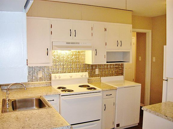 5th image of 1112A Northwood Dr