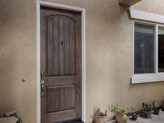 4th image of 3651 Goldenstar St