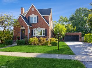 210 W Turner Pl, Sycamore, IL 60178