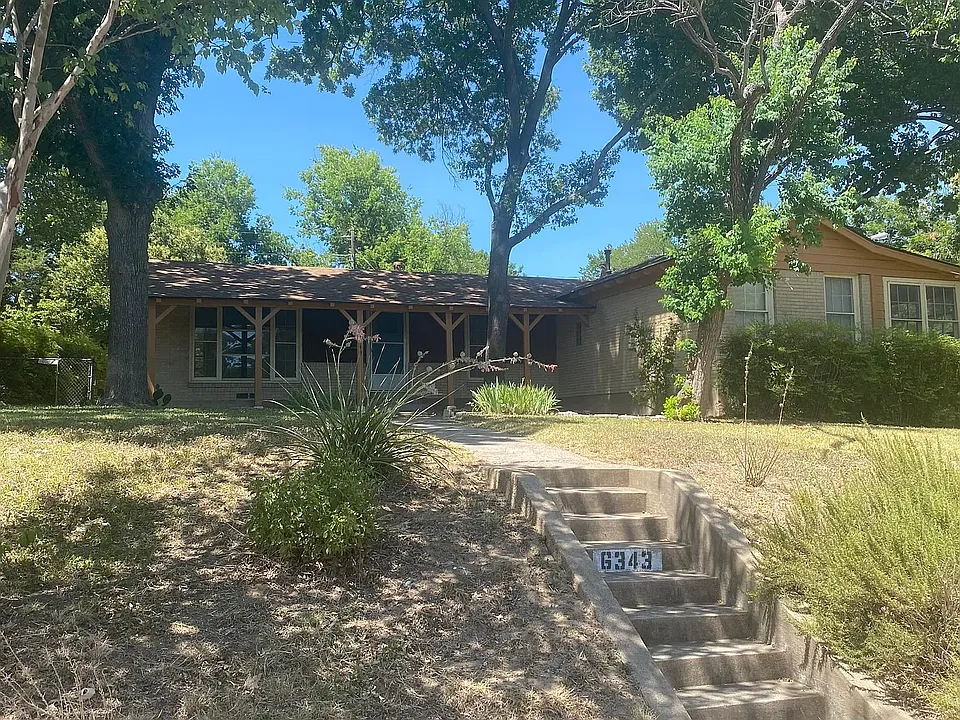6343 Parkdale Dr