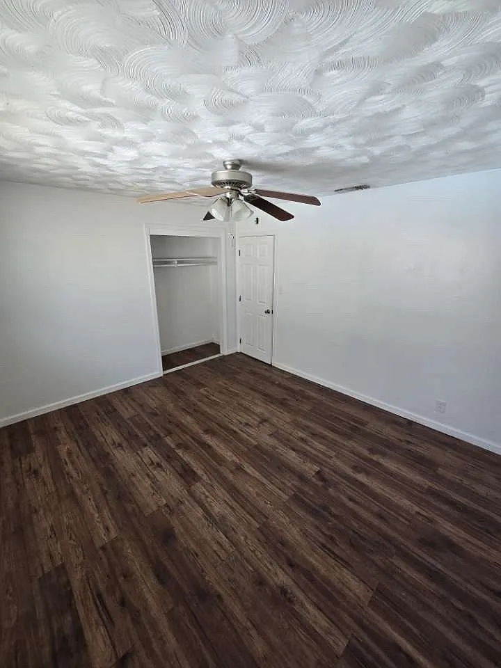 3 bed, 1308 sqft, $800 — Photo 3