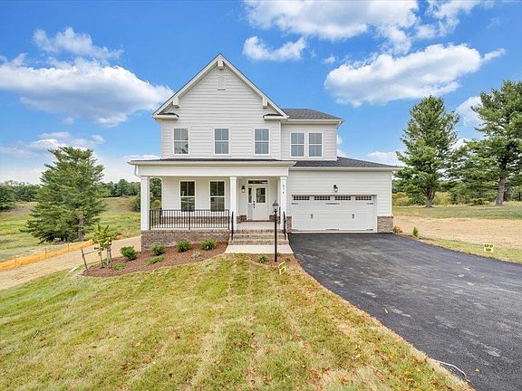 2nd image of 974 Round Meadow Dr