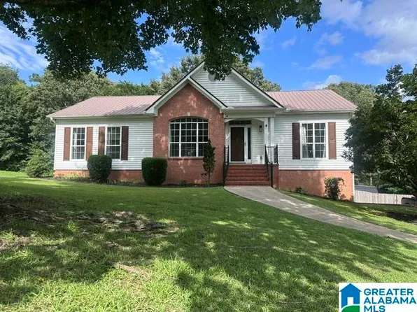 7732 S Crest Trl, Bessemer, AL 35022