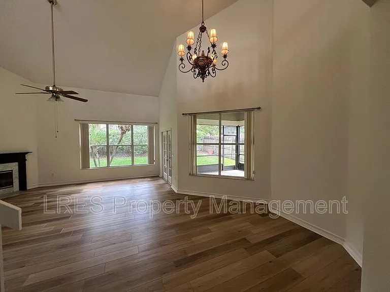 1605 Slash Pine Pl — Photo 7