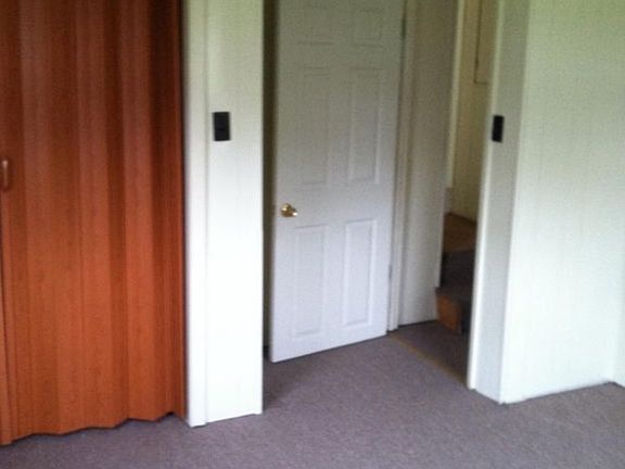 5th image of 906 Field St