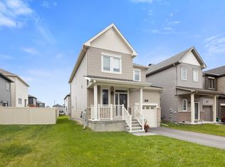 52 Eramosa Cres, Ottawa, ON K2T0K7
