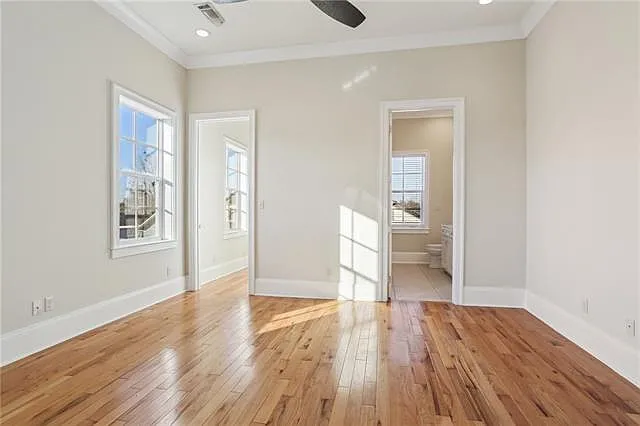 2328 Valence St #UPPER — Photo 12