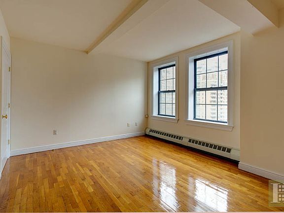 3rd image of 17 Park Ave APT 1001