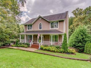 6008 Two Ford Rd, Roanoke, VA 24018