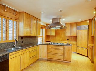 1454 Strathcona Dr, Highland Park, MI 48203