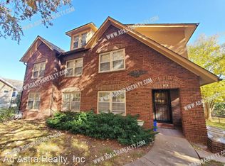 6035 Oak St, Kansas City, MO 64110