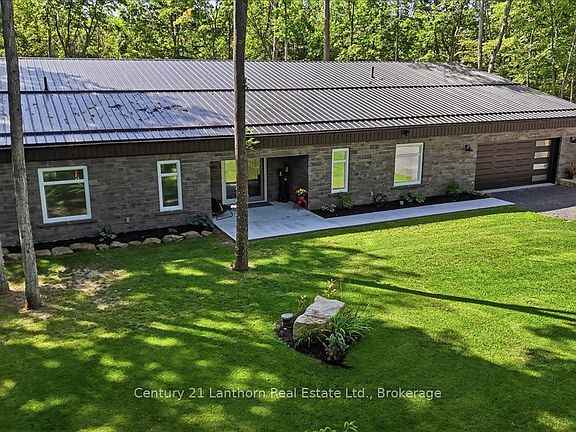 4th image of 393 Wood Rd