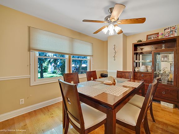 3rd image of 15112 S Thomas Ct