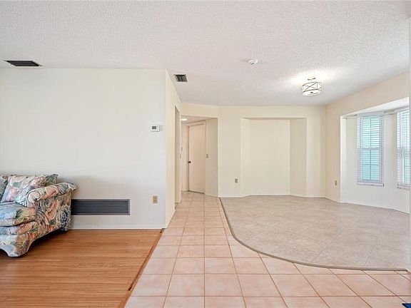 3rd image of 6476 Blueberry Dr